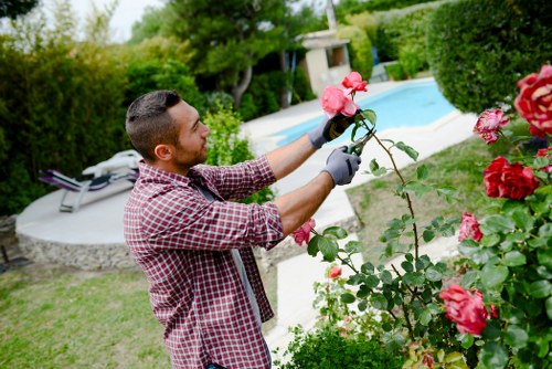 Booking and service scope for gardeners in Hatton